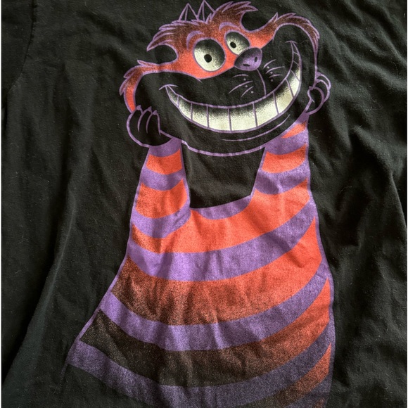 Disney: Alice in Wonderland: Animated Cheshire Cat T-Shirt: Adult Large - Picture 2 of 3